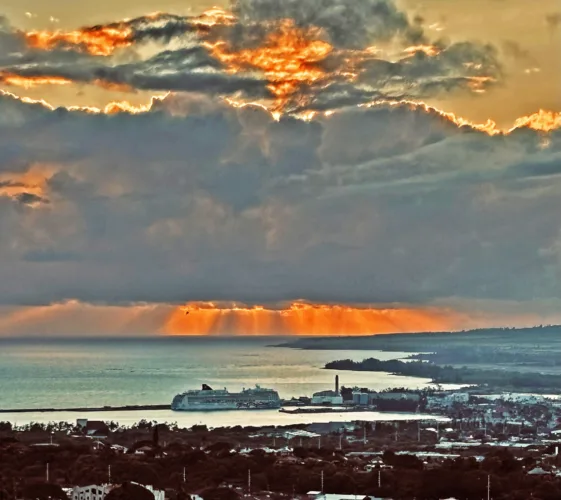 Photo of the Day: Kahului Harbor